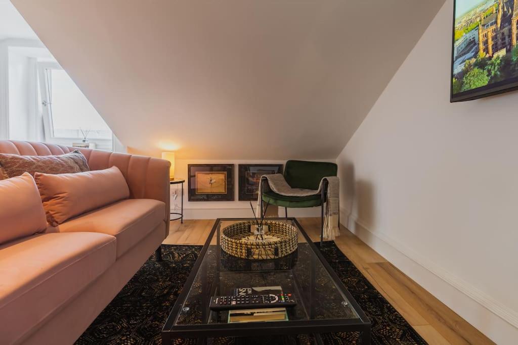 Ferienwohnung The West End Loft - 5* Retreat - Private Parking! Glasgow Exterior foto